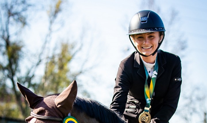 De Florianópolis, amazona vence categoria ‘jovens cavaleiros top’
