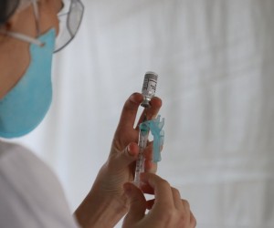 Saiba quem receberá a vacina neste sábado, 31