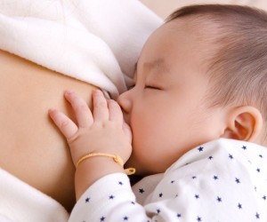 Campanha destaca os benefícios da amamentação na Capital