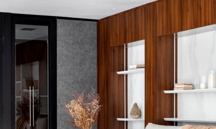 Casa Pormade valoriza fluidez e sofisticação no habitar