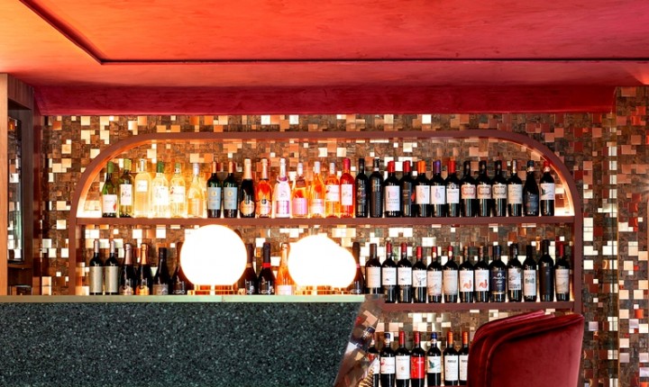 Alessandra Casagrande apresenta o wine bar Pra Lá de Marrakech