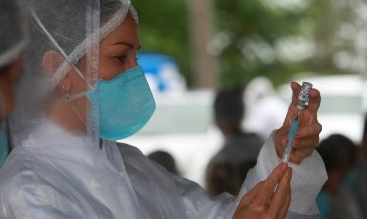 Saiba quem receberá a vacina neste sábado, 07