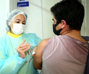 Saiba quem receberá a vacina nesta quinta, 19