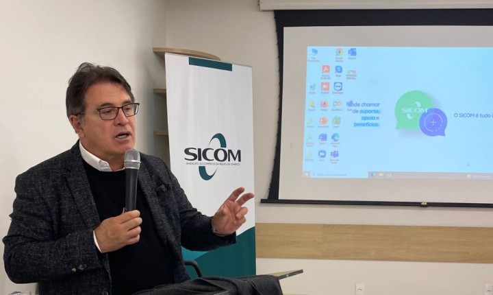 Brasil e SC avançam com vacinação e gestão de SP, por Vinicius Lummertz