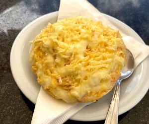 Leve e delicioso: Aprecie o coqui do Antonio`s!