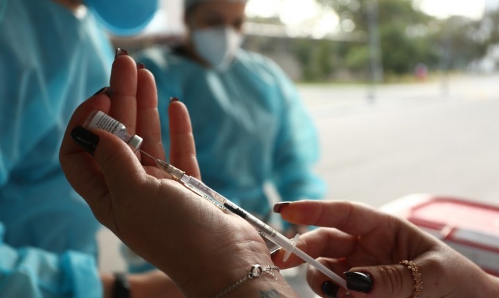 Saiba quem receberá a vacina nesta sexta, 10