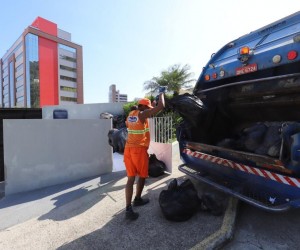 Toneladas de lixo são recolhidas na Capital