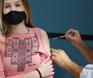 Meninas de 15 anos serão vacinadas nesta quarta, 29. Confira!