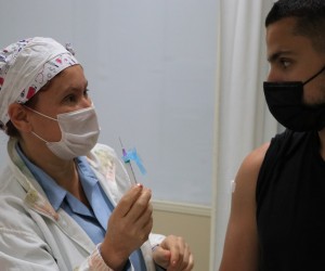 Saiba quem vai receber a vacina nesta quinta, 30