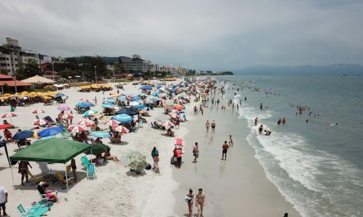 Aberto edital para sorteio de vagas de ambulantes nas praias