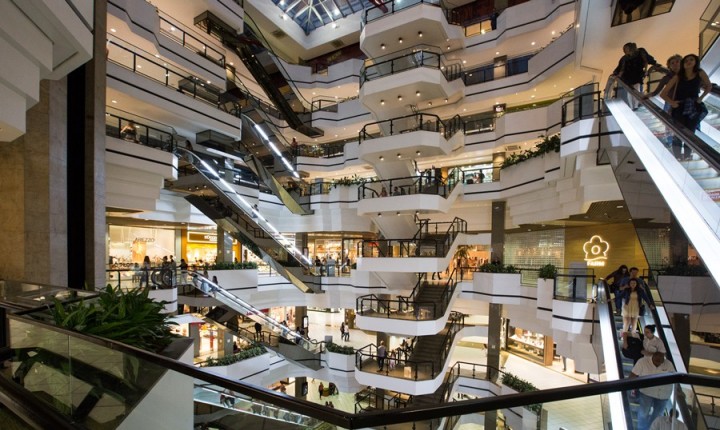 Beiramar Shopping completa 28 anos no coração da cidade