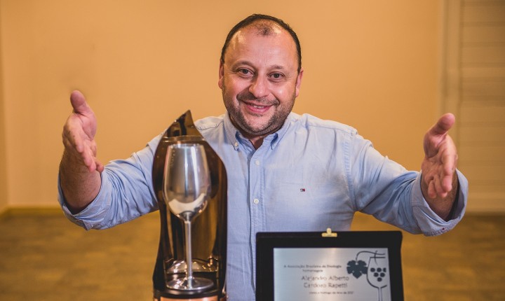 Conheça o Enólogo do Ano 2021