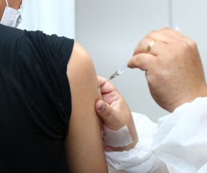 Saiba quem irá se vacinar nesta sexta, 05