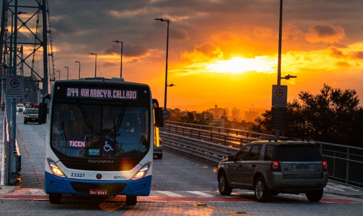 Ônibus municipais terão novos horários