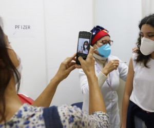 1ª dose para adolescentes retorna nesta quarta, 17, com horário ampliado