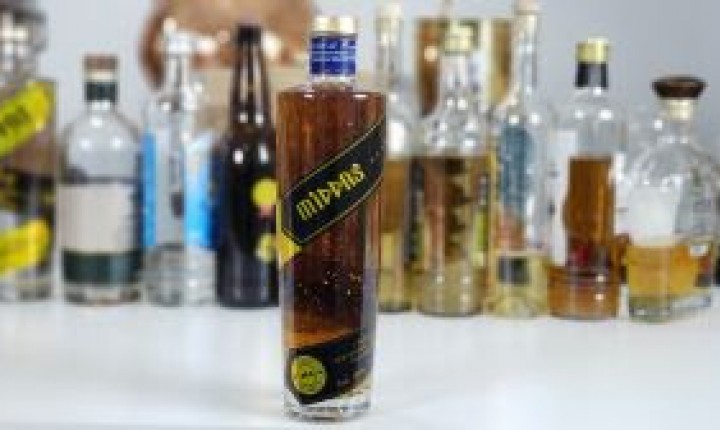 Cachaça brasileira é a única produzida com flocos de ouro