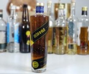 Cachaça brasileira é a única produzida com flocos de ouro