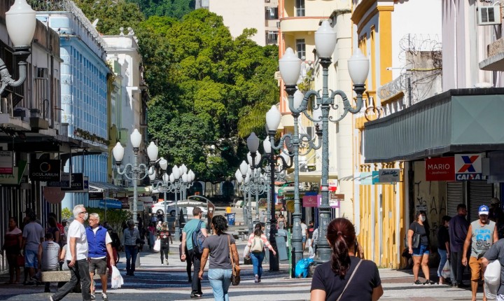 Comércio tem horário estendido