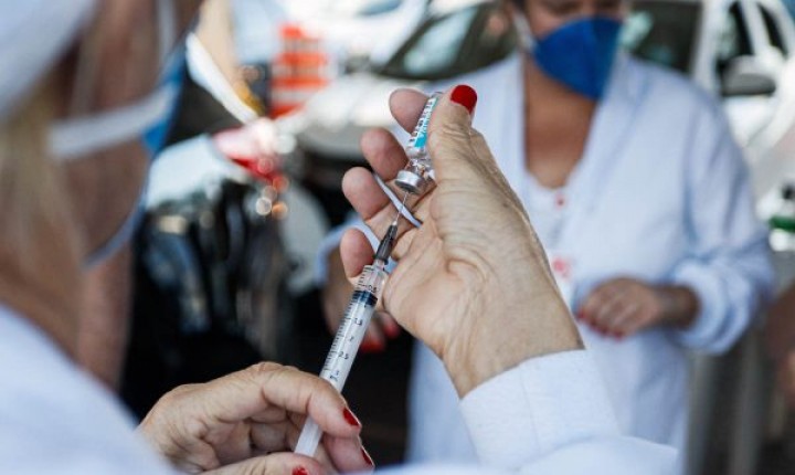 Saiba quem irá se vacinar nesta terça, 14