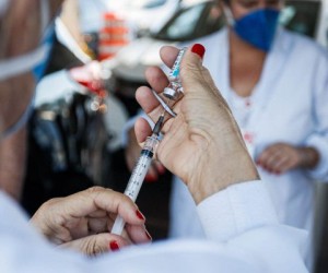 Saiba quem irá se vacinar nesta terça, 14