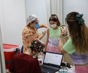 Florianópolis segue vacinando contra Covid-19