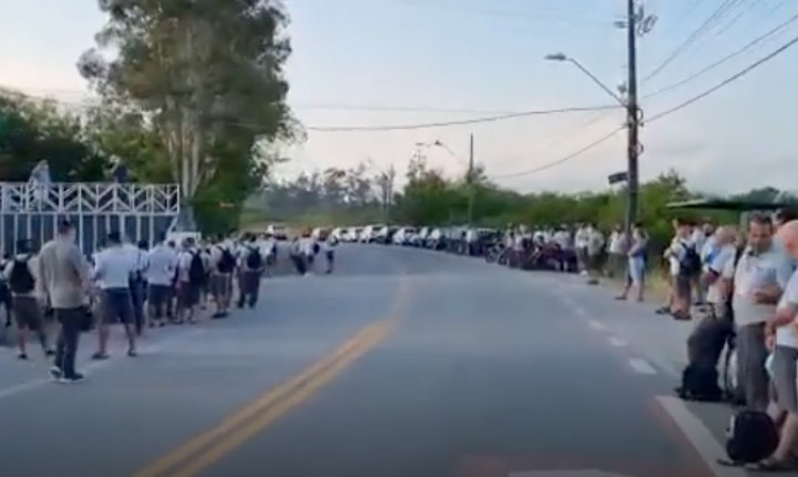 ATUALIZAÇÃO: Ônibus voltam a circular em Florianópolis, após paralisação