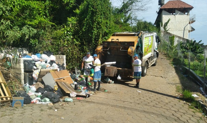 Coleta de lixo é retomada em Florianópolis