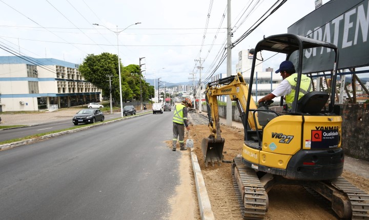 Iniciada a implantação de ciclovia na Ivo Silveira