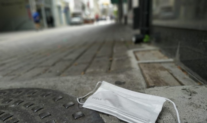 Saiba como descartar corretamente as máscaras protetoras contra Covid-19