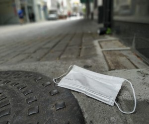 Saiba como descartar corretamente as máscaras protetoras contra Covid-19