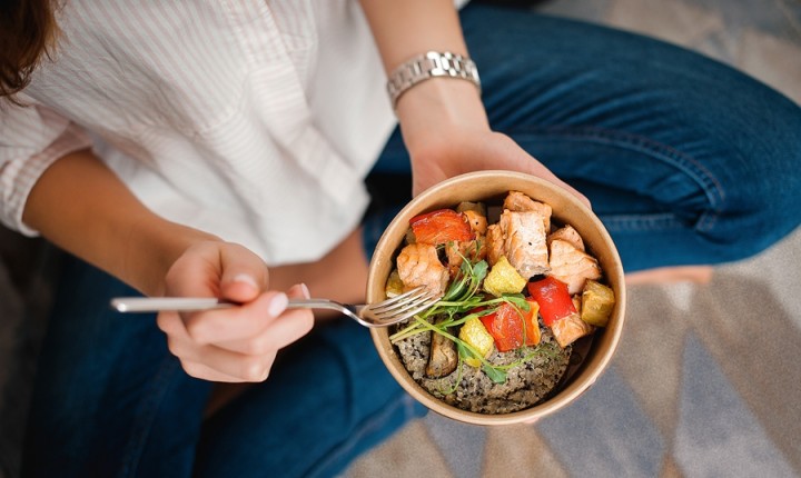 Como a alimentação pode influenciar a qualidade do sono?