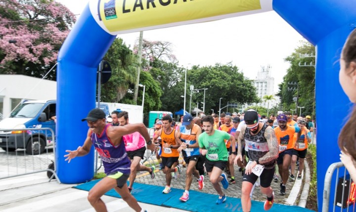 Corrida Chão da Cidade movimentou o centro da cidade nesta quarta, 23