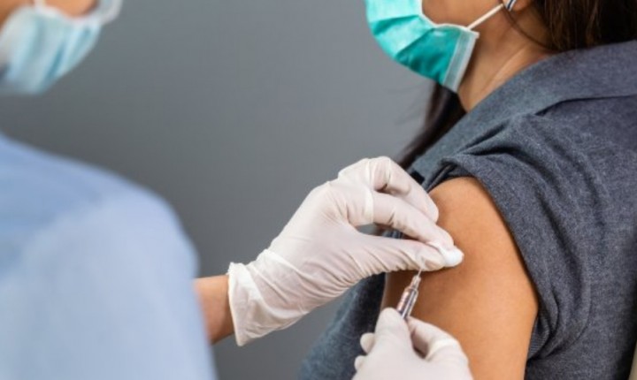 Vacinação contra Covid-19 segue nesta sexta, 08