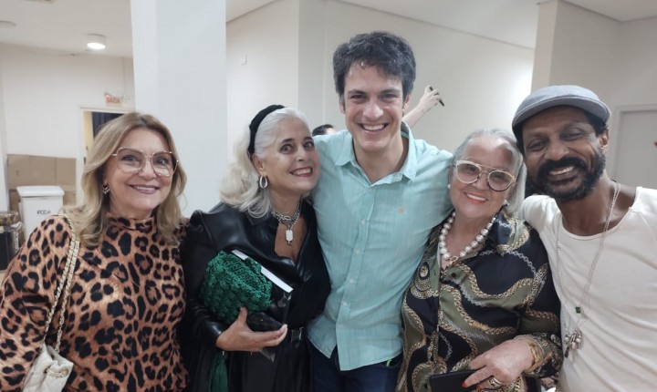 Urbano Salles apresenta mix de notícias sobre SC - 11/04