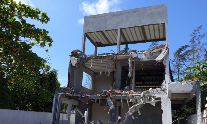 Duas construções foram demolidas no Canpeche