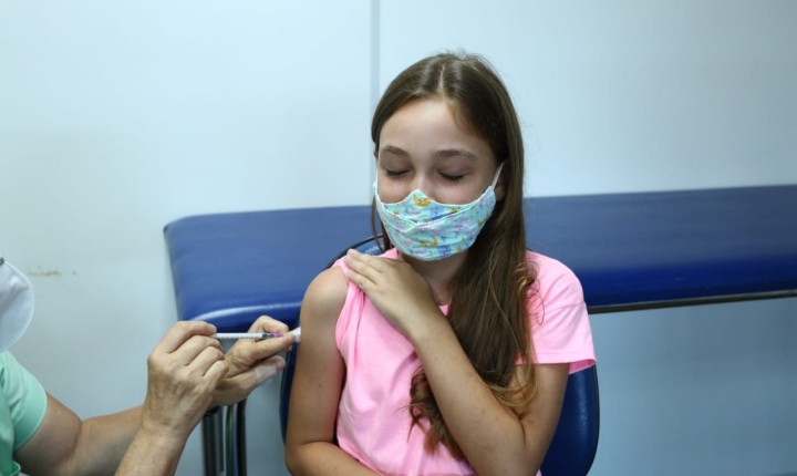 Florianópolis continua vacinação contra Covid-19 e Influenza