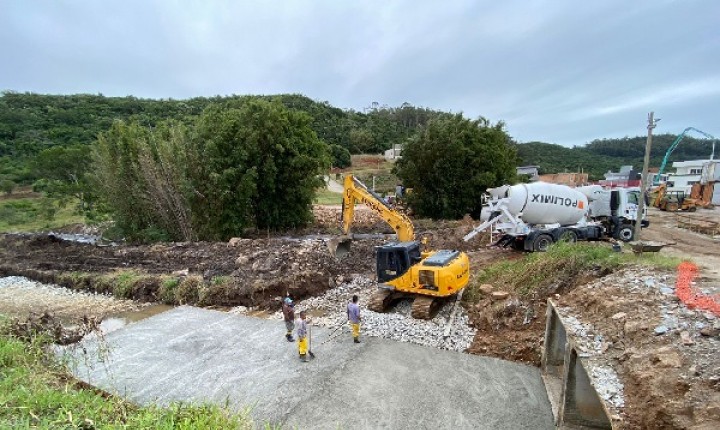 Nova rótula começa a ser construída no bairro Ingleses, na Capital