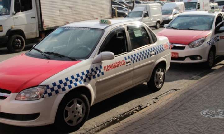  Serviço de táxi vira utilidade pública na capital