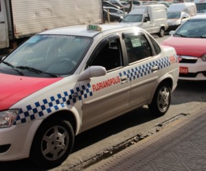  Serviço de táxi vira utilidade pública na capital