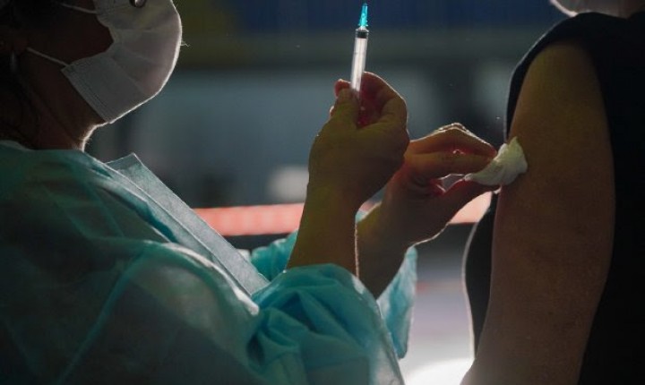 Capital segue vacinando contra Covid-19, Influenza e vacinas do calendário