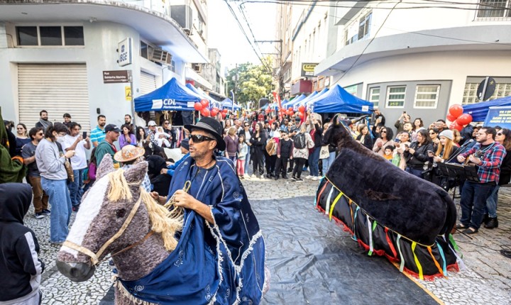 Feira Viva a Cidade celebra a data com atividades infantis neste sábado 
