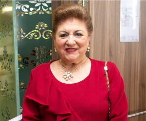 Linda Koerich celebra 20 anos de boas ações com bazar beneficente