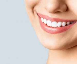 Sinais de que o corpo não vai bem podem começar na boca