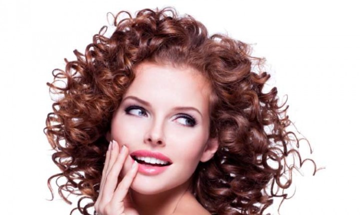 Oito mitos e verdades sobre cabelos crespos