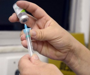 Vacinas contra Covid-19, Influenza e do calendário serão aplicadas nesta terça-feira