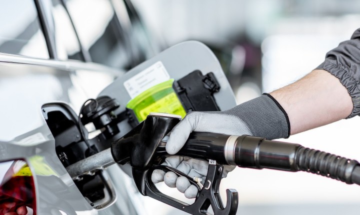 Combustíveis e alimentos aceleram alta da inflação na Capital