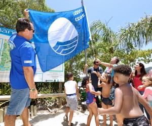 Lagoa do Peri recebe cerimônia de hasteamento da Bandeira Azul 