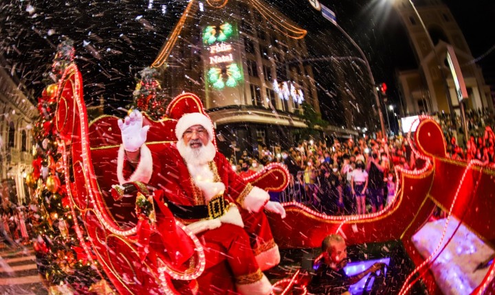 Parada de Natal da Praça XV ocorre nesta sexta-feira, 23