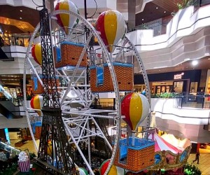 Roda-gigante e carrossel são atrações para todas as idades no Beiramar Shopping