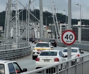 Trânsito liberado na Hercílio Luz, após ocorrência. Assista ao vídeo
